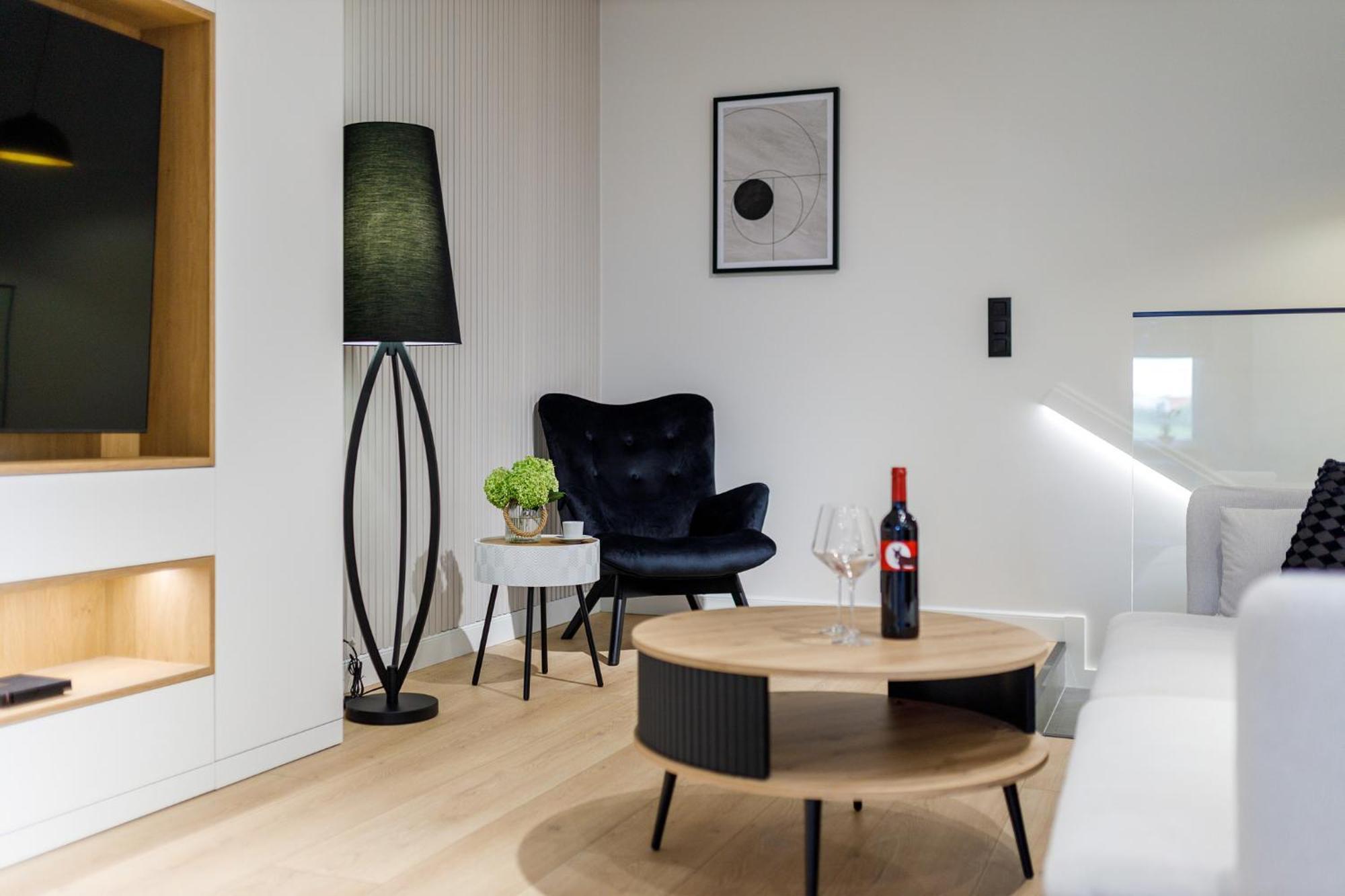 Grand House Apartment *