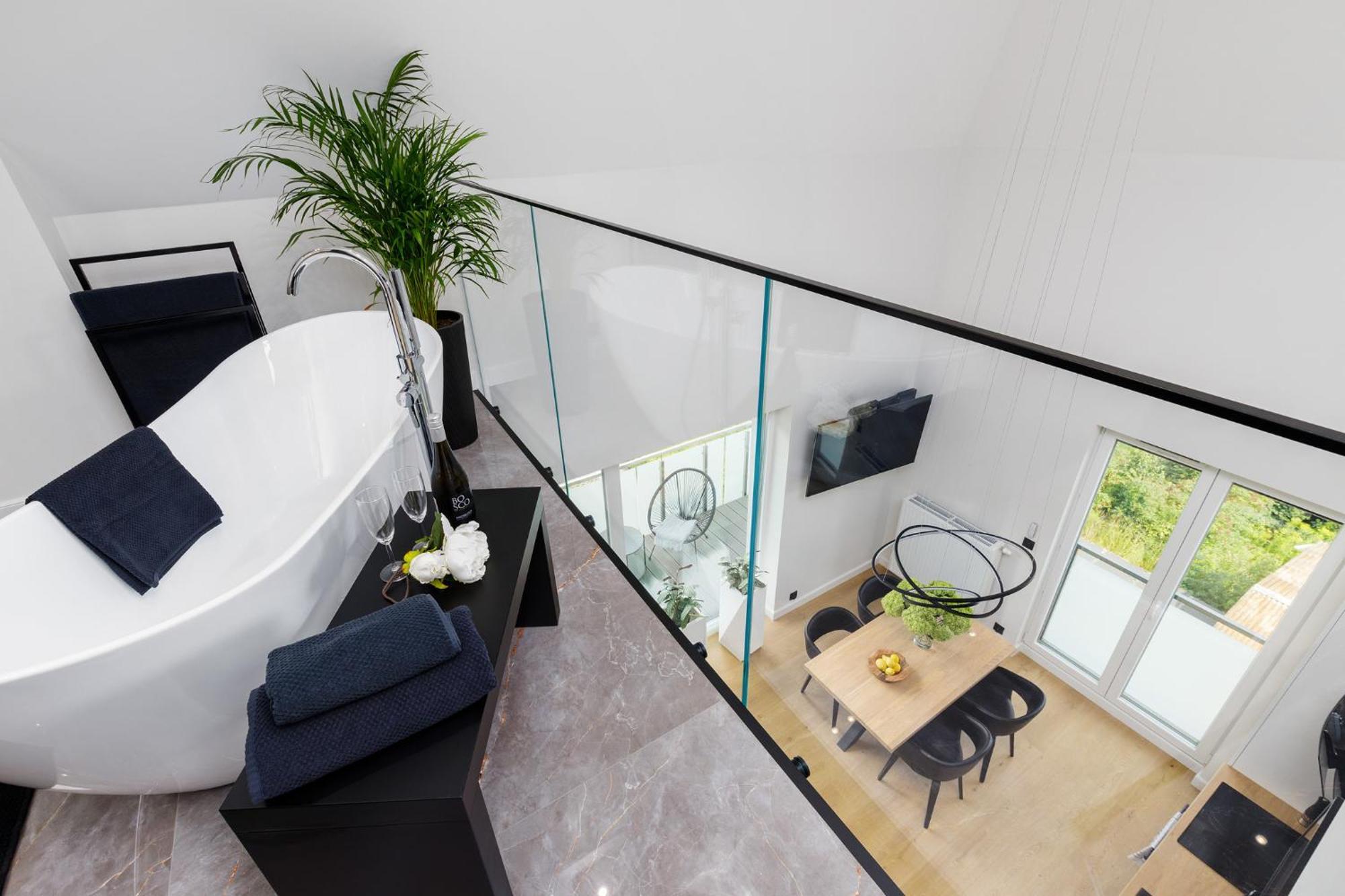 Grand House Apartment *