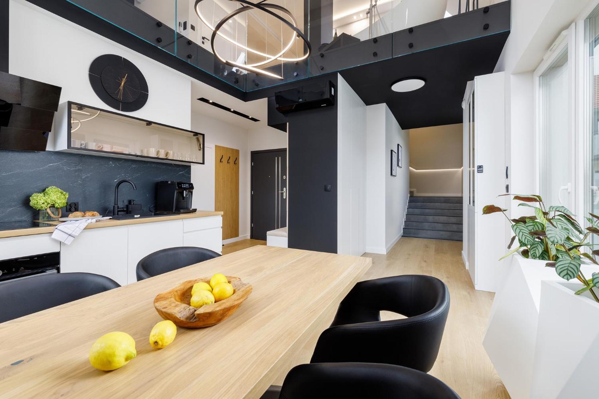 Grand House Apartment